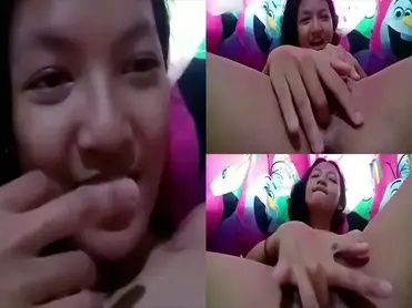 Gadis Cantik Perawan Colmek Main Jari Sendiri