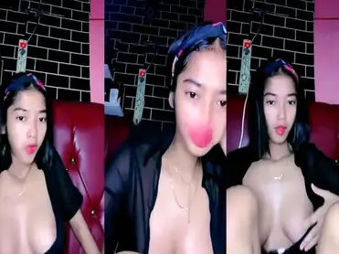 Hilly Livestream Pamer Toket Gede Montok Bergoyang Liar