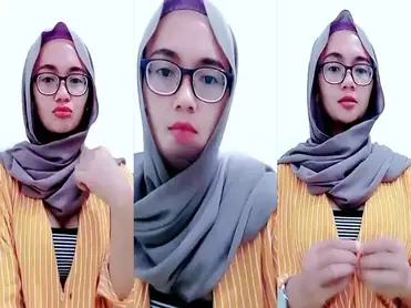 Yulia Ukhty Nakal Pamer Belahan Susu Montok